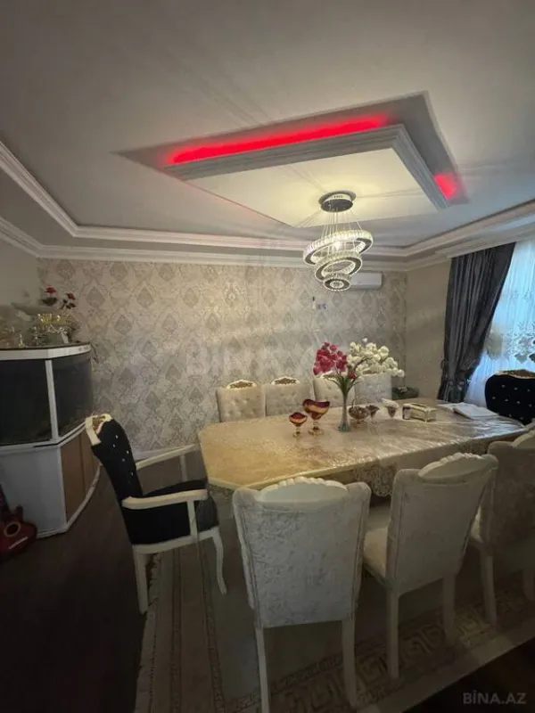 Satılır 6 otaqlı həyət evi 200 m²