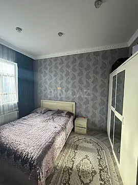 Satılır 6 otaqlı həyət evi 200 m²