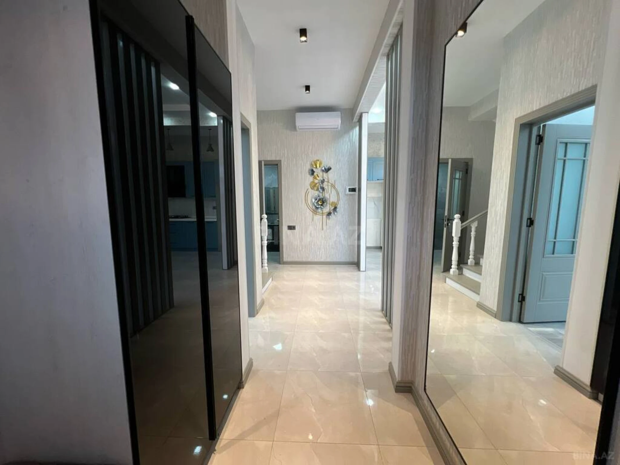 Satılır 5 otaqlı həyət evi 180 m²