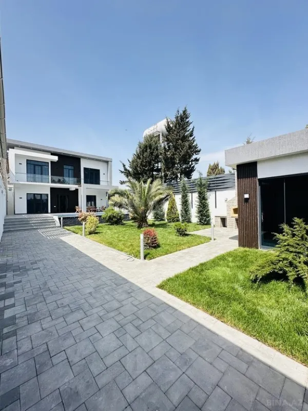 Satılır 5 otaqlı həyət evi 200 m²
