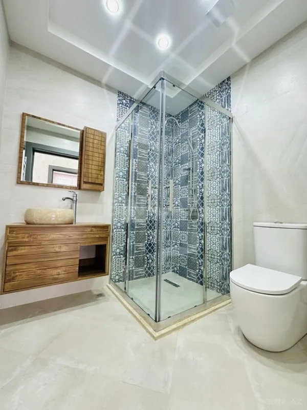 Satılır 5 otaqlı həyət evi 200 m²