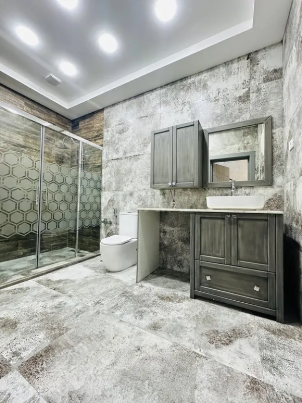 Satılır 5 otaqlı həyət evi 200 m²