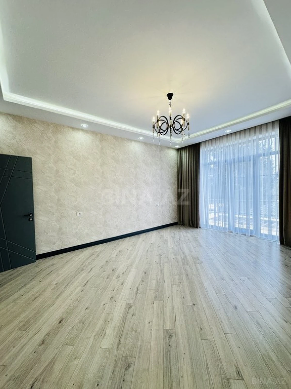 Satılır 5 otaqlı həyət evi 200 m²