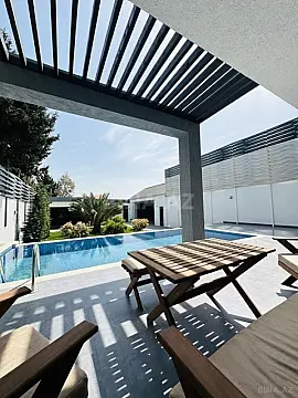 Satılır 5 otaqlı həyət evi 200 m²