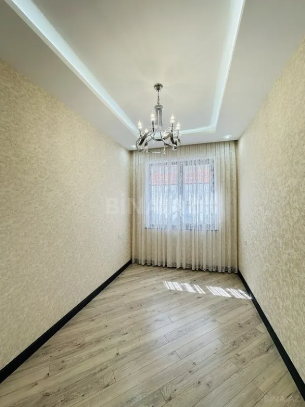 Satılır 5 otaqlı həyət evi 200 m²