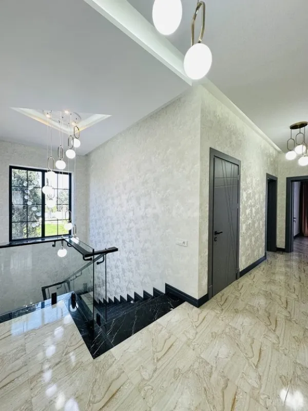 Satılır 5 otaqlı həyət evi 200 m²