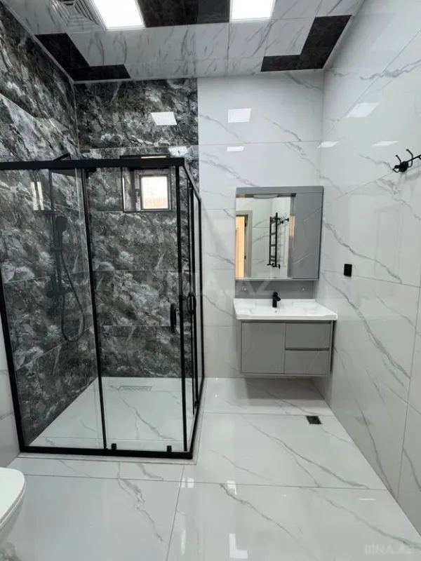 Satılır 4 otaqlı həyət evi 250 m²