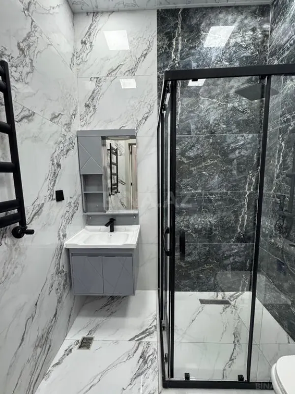 Satılır 4 otaqlı həyət evi 250 m²