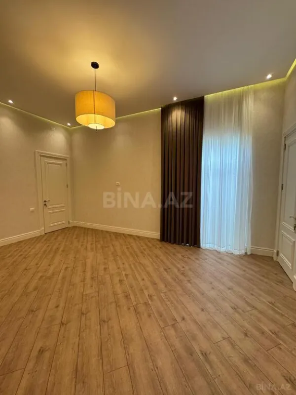 Satılır 4 otaqlı həyət evi 250 m²