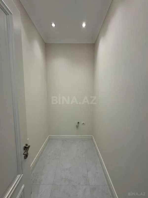 Satılır 4 otaqlı həyət evi 250 m²