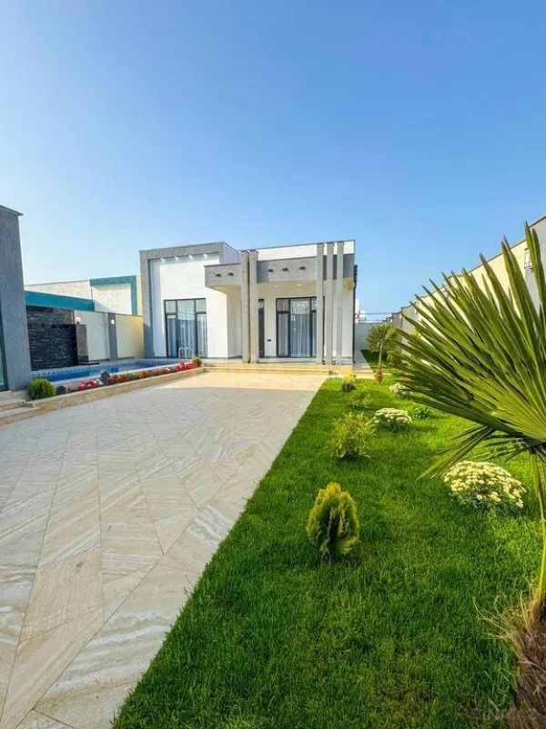 Satılır 4 otaqlı həyət evi 250 m²