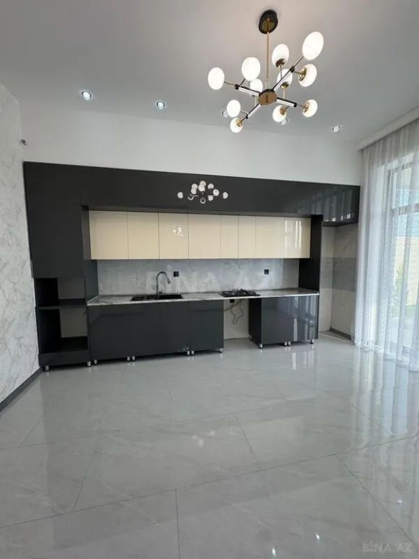 Satılır 4 otaqlı həyət evi 250 m²