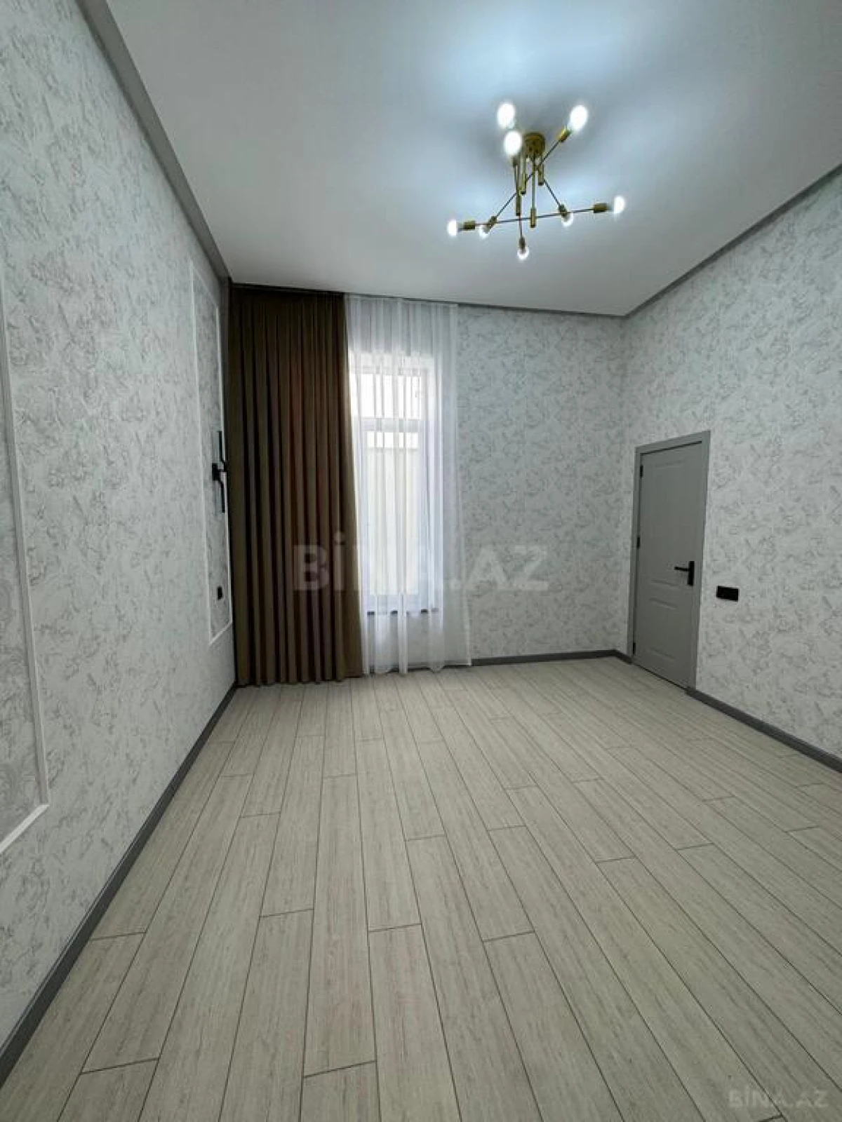Satılır 4 otaqlı həyət evi 250 m²