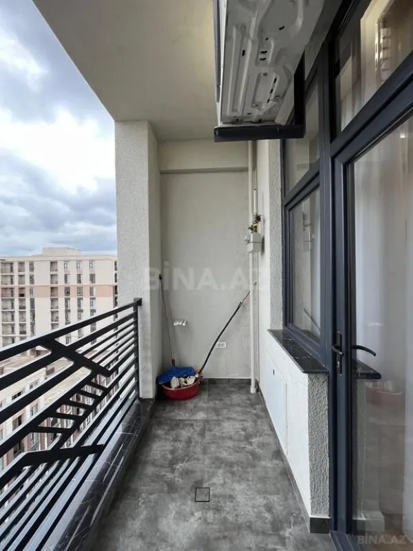 Satılır 3 otaqlı mənzil 147 m²