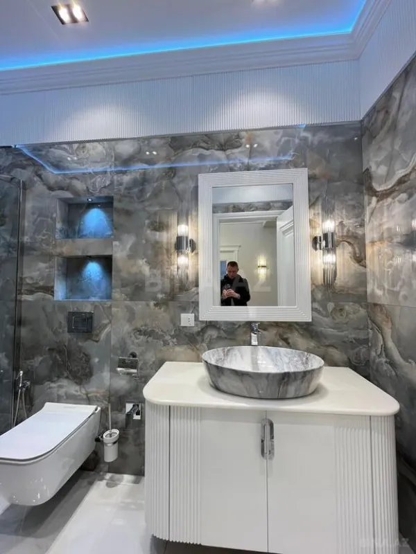 Satılır 3 otaqlı mənzil 147 m²