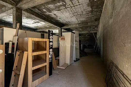 Satılır obyekt 1000 m²