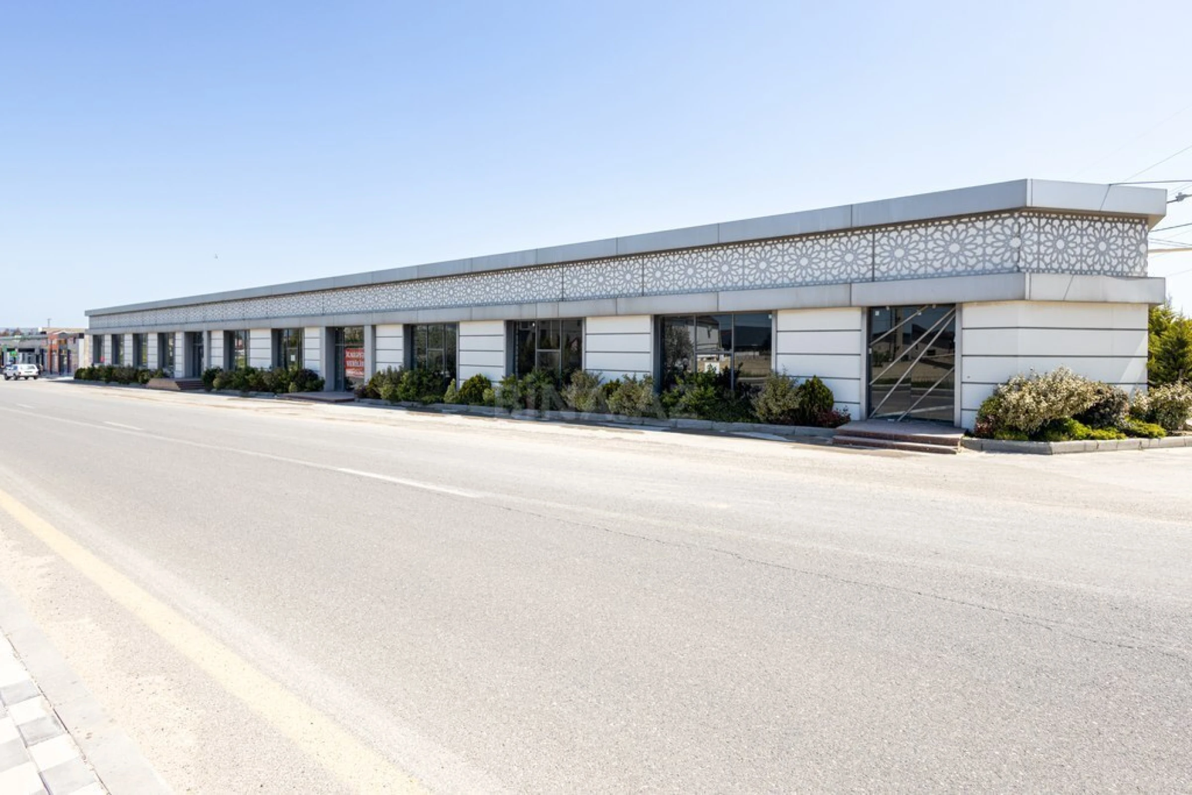 Satılır obyekt 1000 m²