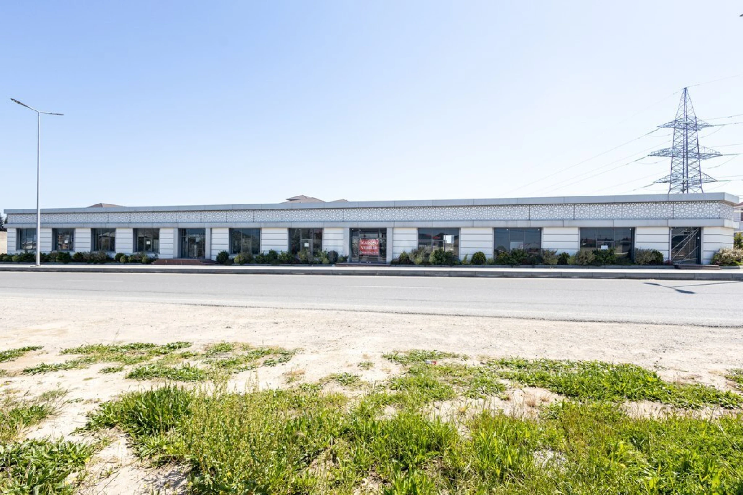 Satılır obyekt 1000 m²