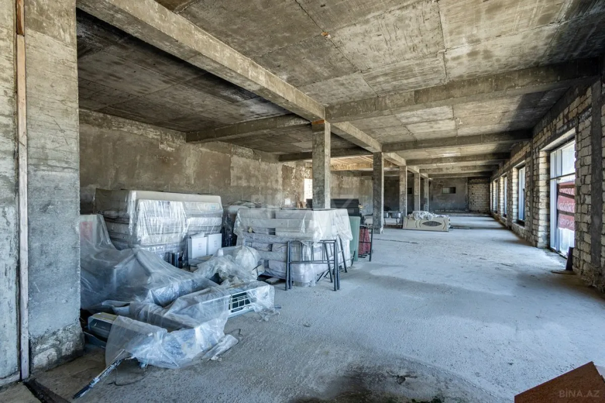 Satılır obyekt 1000 m²