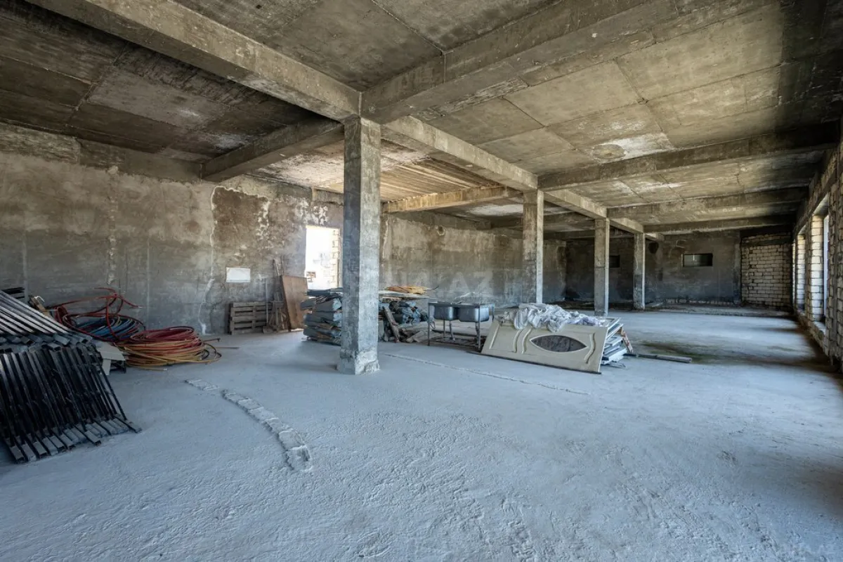 Satılır obyekt 1000 m²