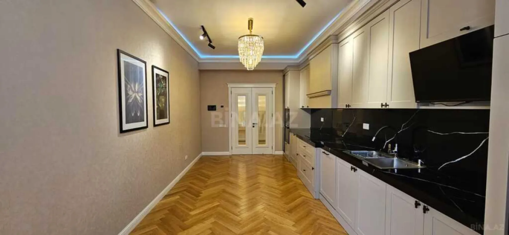 Satılır 3 otaqlı mənzil 150 m²