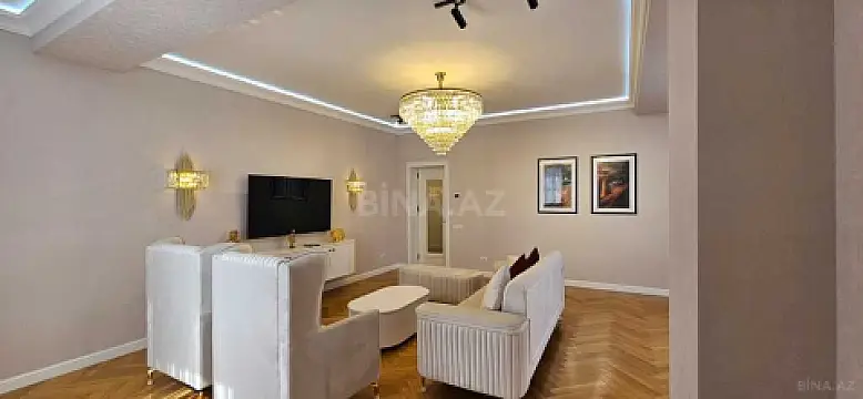 Satılır 3 otaqlı mənzil 150 m²