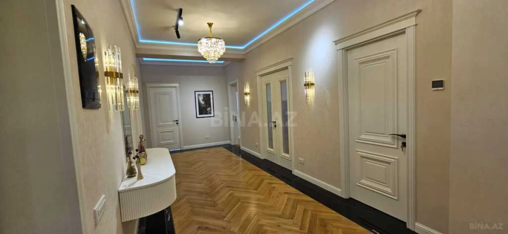 Satılır 3 otaqlı mənzil 150 m²