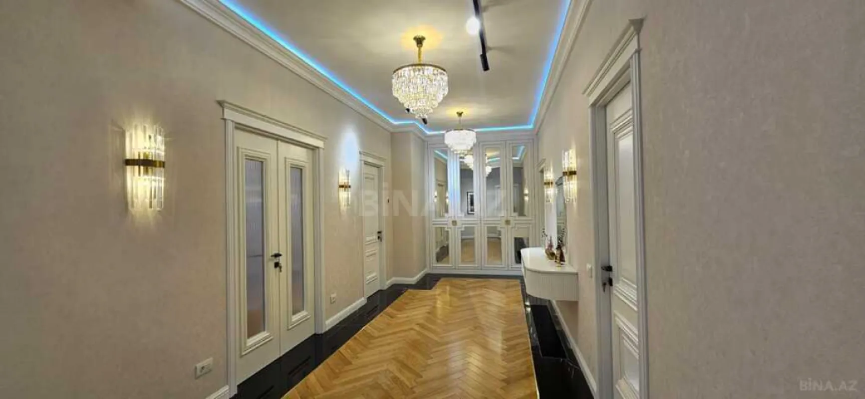 Satılır 3 otaqlı mənzil 150 m²