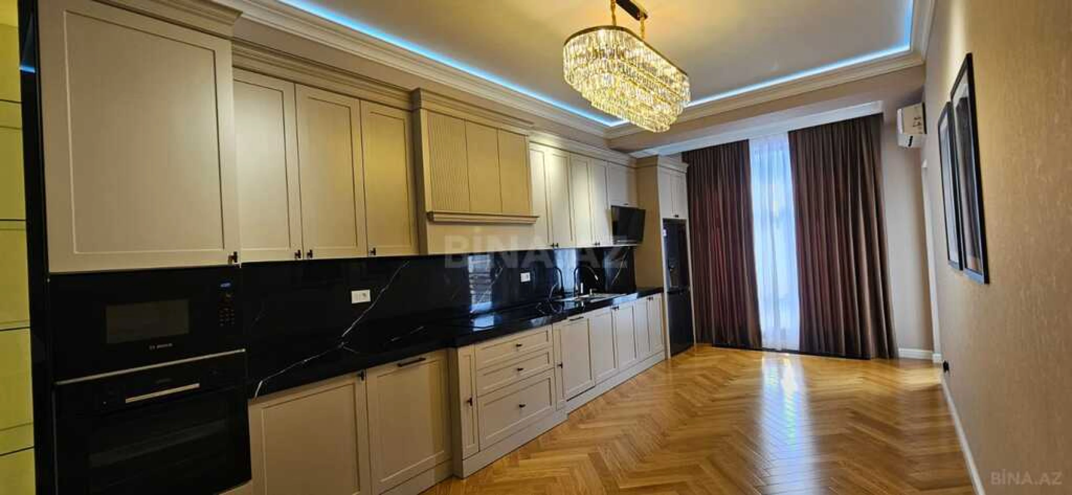 Satılır 3 otaqlı mənzil 150 m²