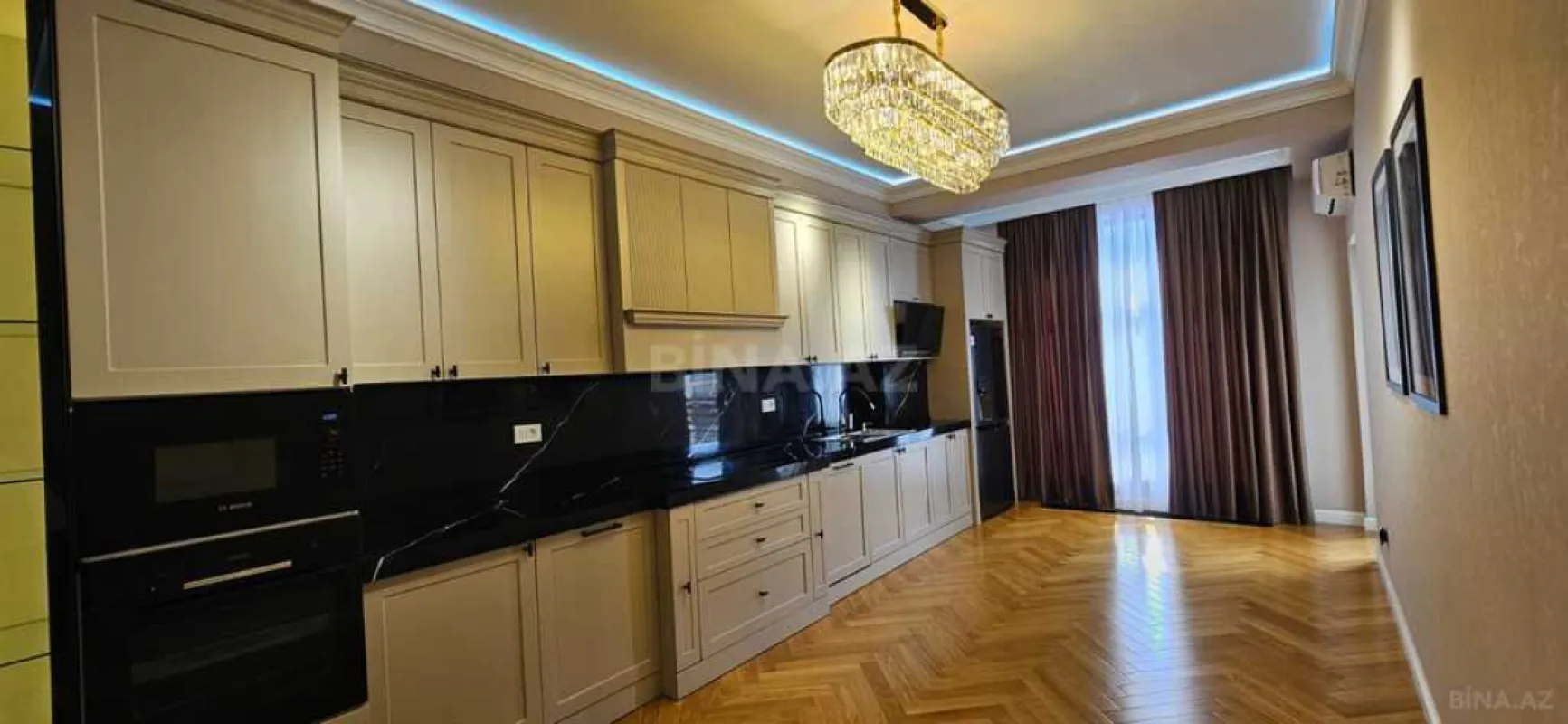 Satılır 3 otaqlı mənzil 150 m²