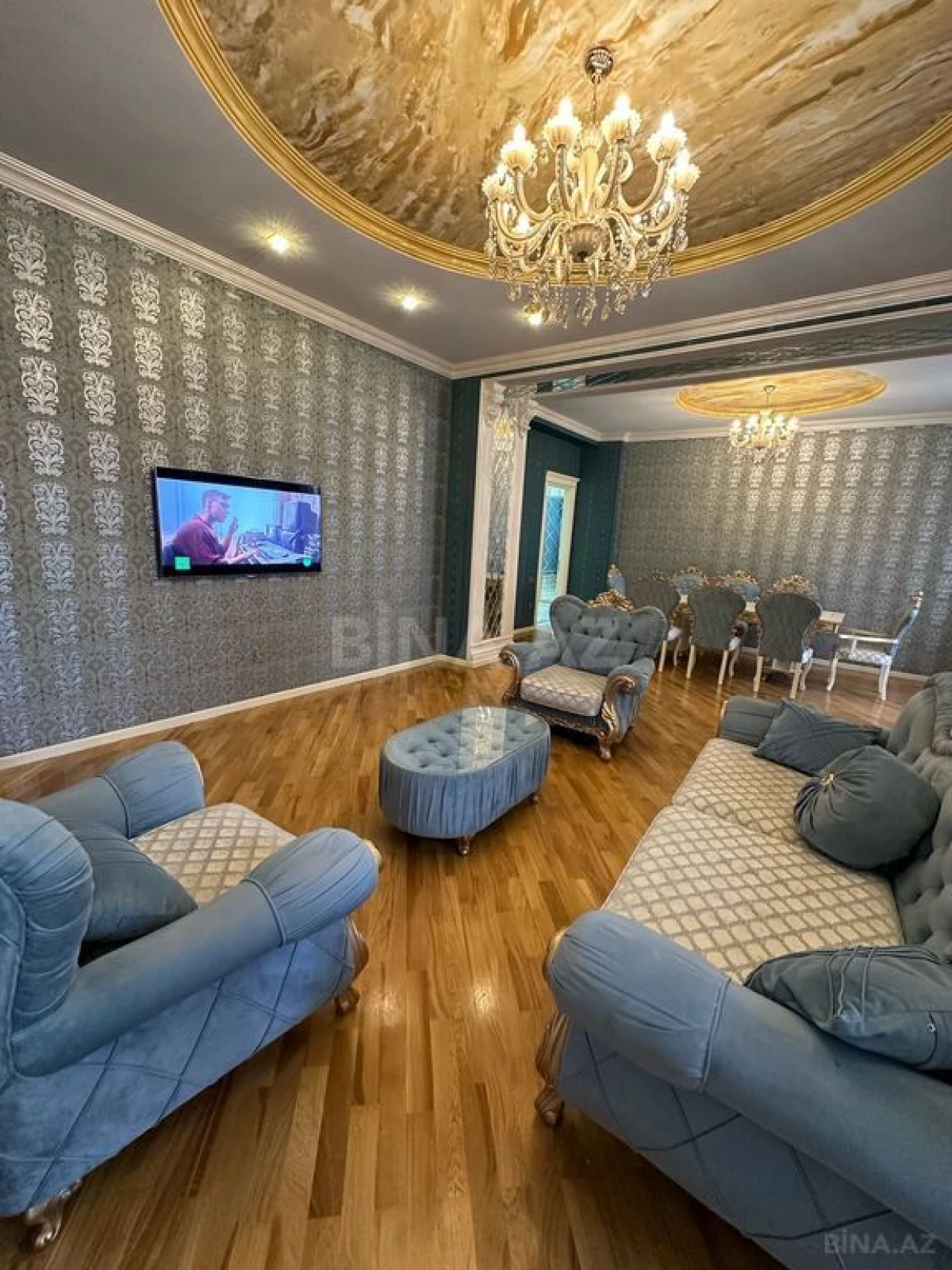 Satılır 4 otaqlı mənzil 180 m²