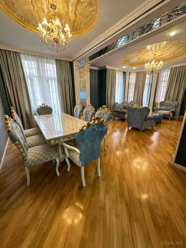 Satılır 4 otaqlı mənzil 180 m²