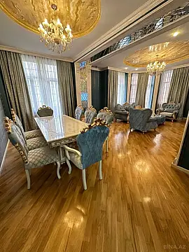 Satılır 4 otaqlı mənzil 180 m²