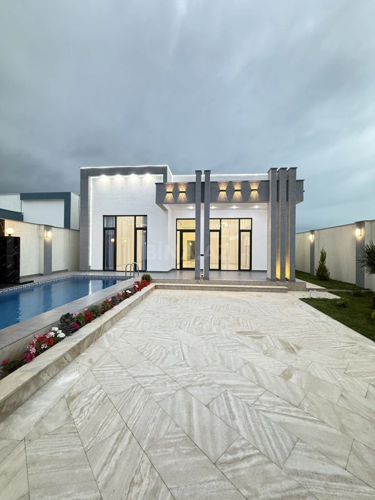 Satılır 4 otaqlı həyət evi 150 m²