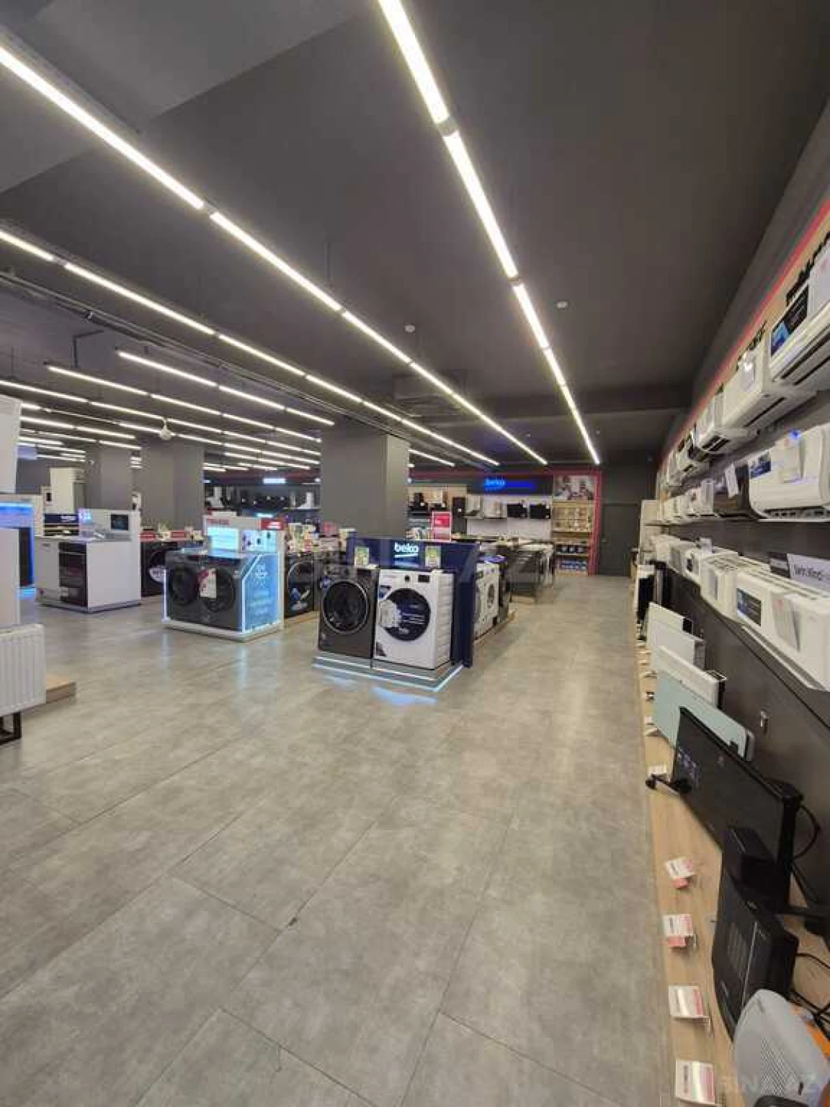 Satılır obyekt 750 m²