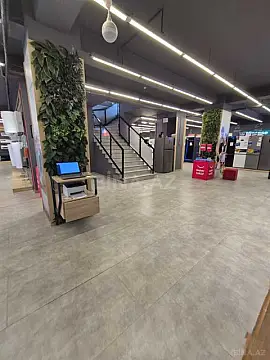 Satılır obyekt 750 m²