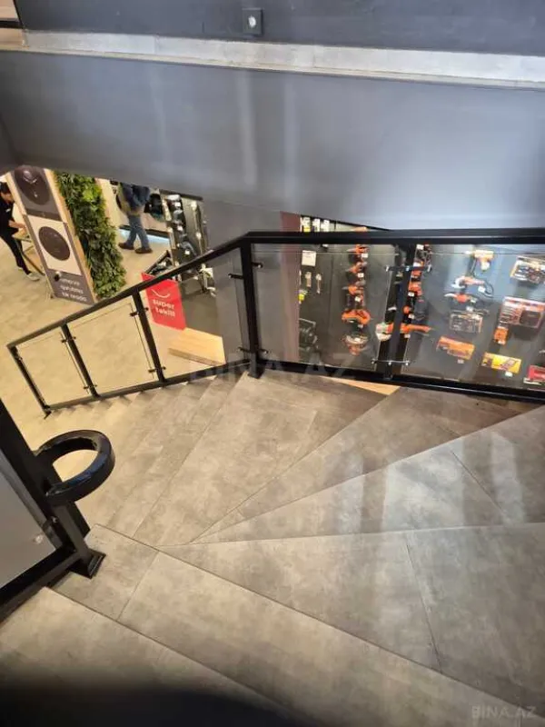 Satılır obyekt 750 m²