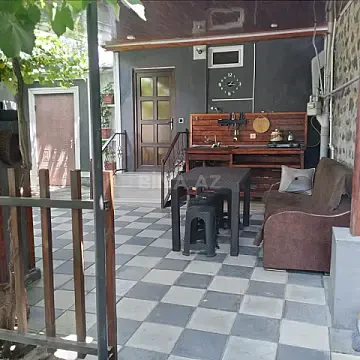 Kirayə verilir 3 otaqlı həyət evi 110 m² — Qax 3 otaq 110.00 m²
