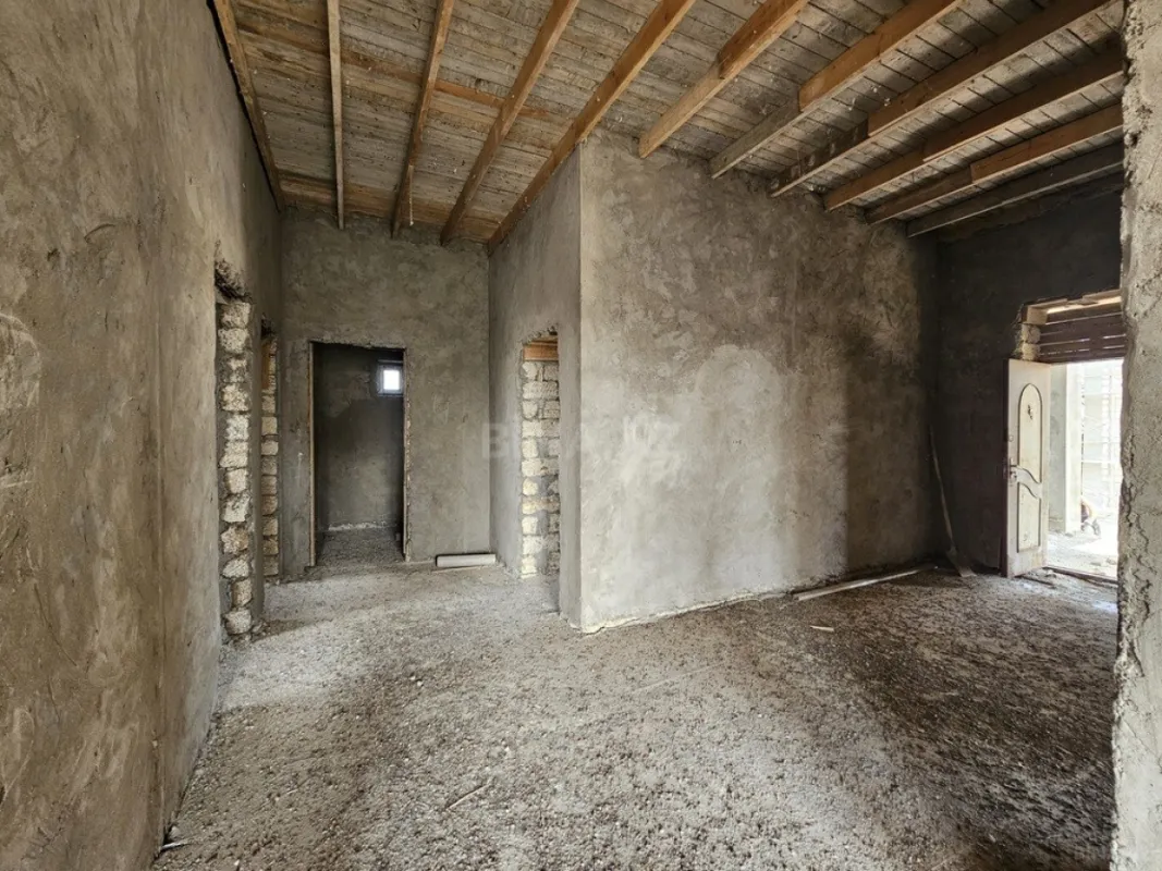 Satılır 4 otaqlı həyət evi 150 m²