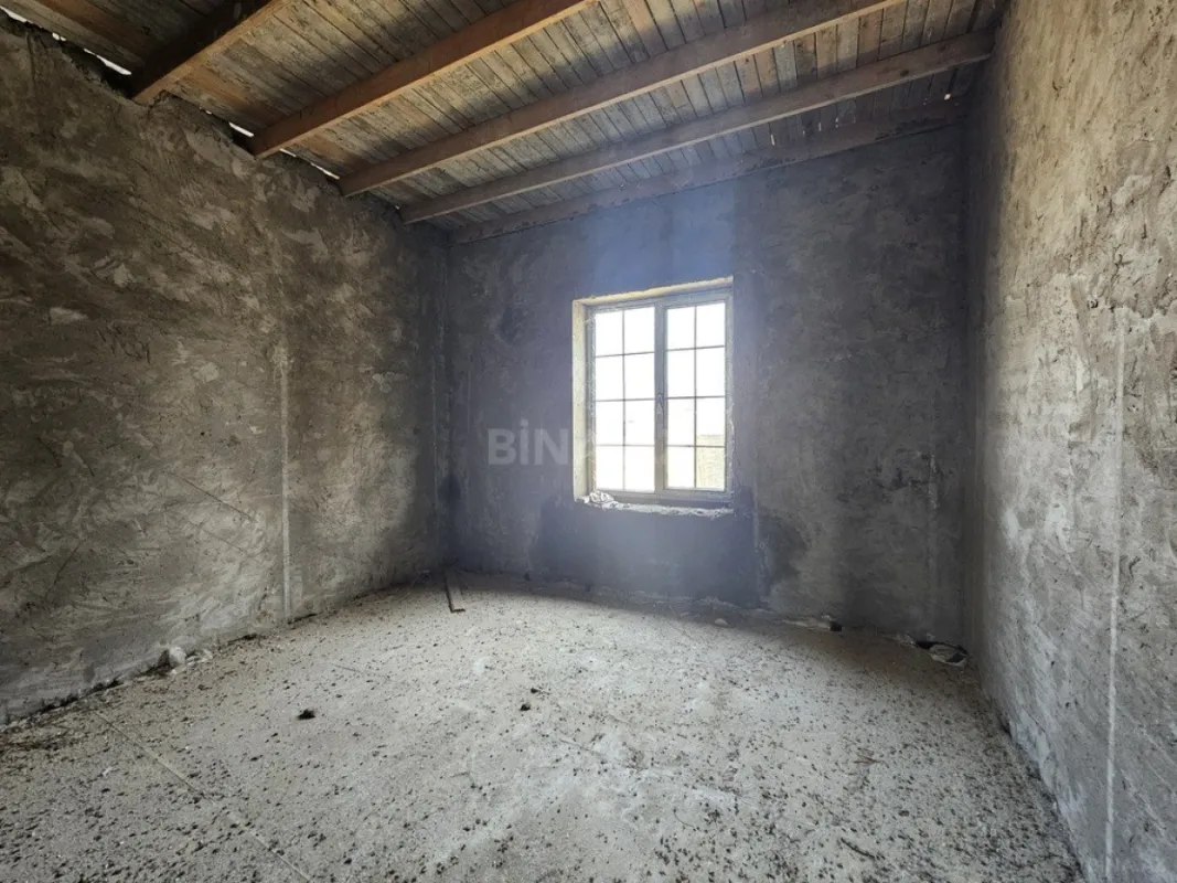 Satılır 4 otaqlı həyət evi 150 m²