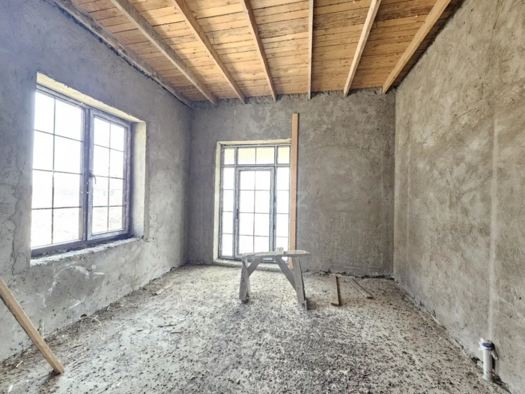Satılır 4 otaqlı həyət evi 150 m²