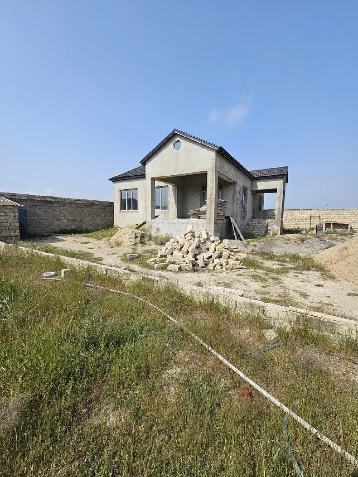 Satılır 4 otaqlı həyət evi 150 m²