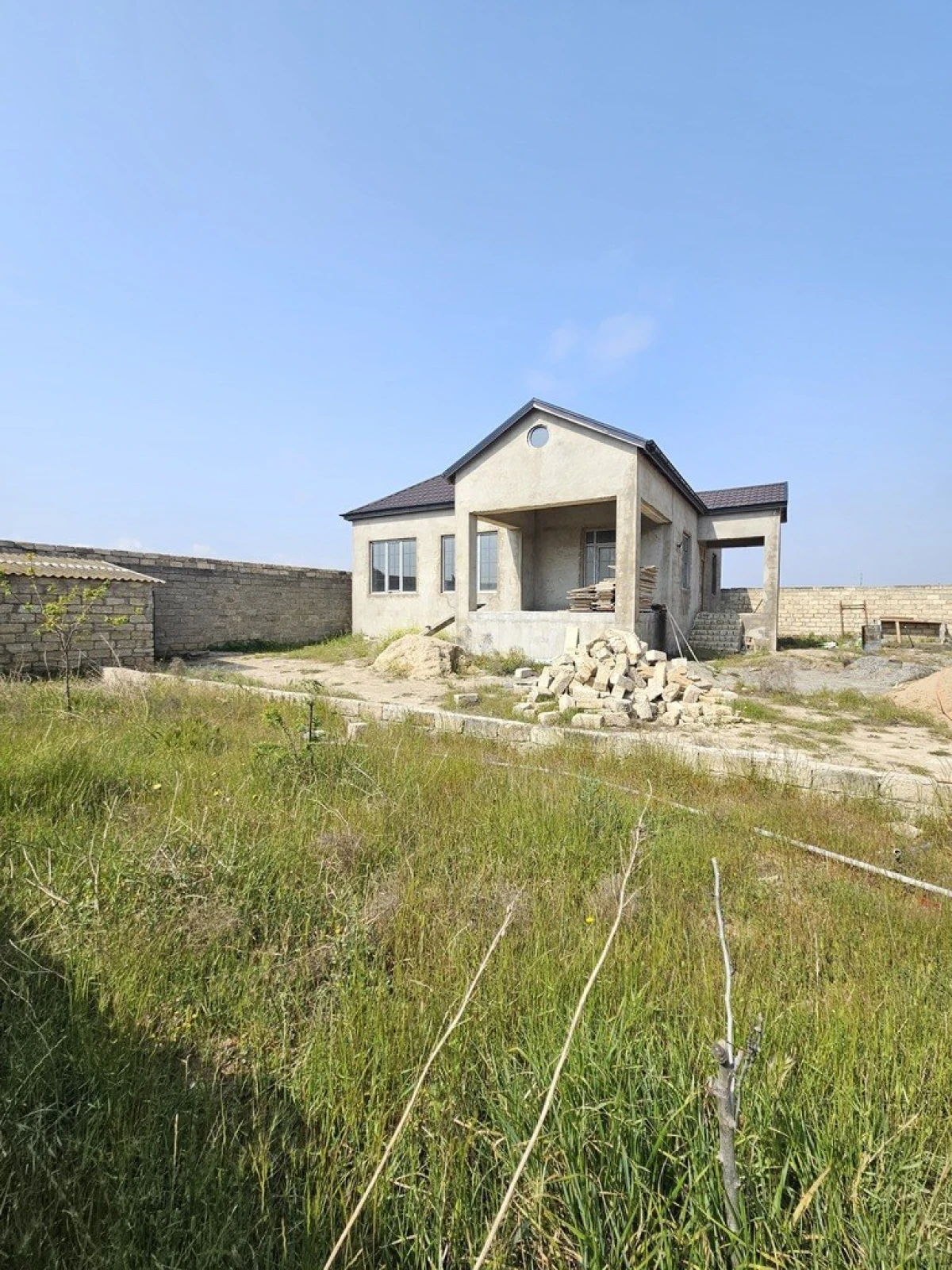 Satılır 4 otaqlı həyət evi 150 m²