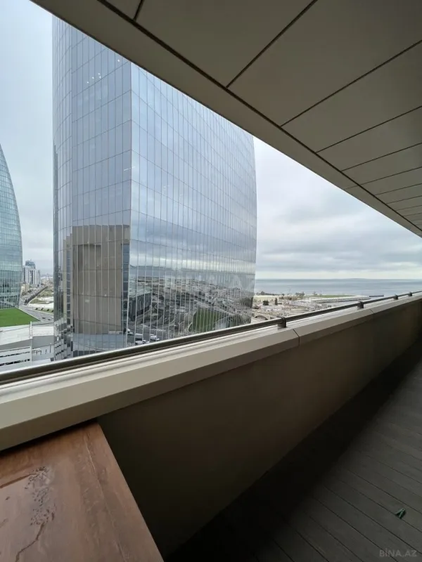 Kirayə verilir 3 otaqlı mənzil 150 m²