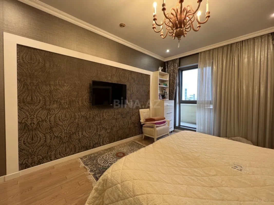 Kirayə verilir 3 otaqlı mənzil 150 m²