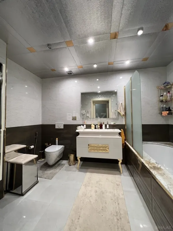 Kirayə verilir 3 otaqlı mənzil 150 m²