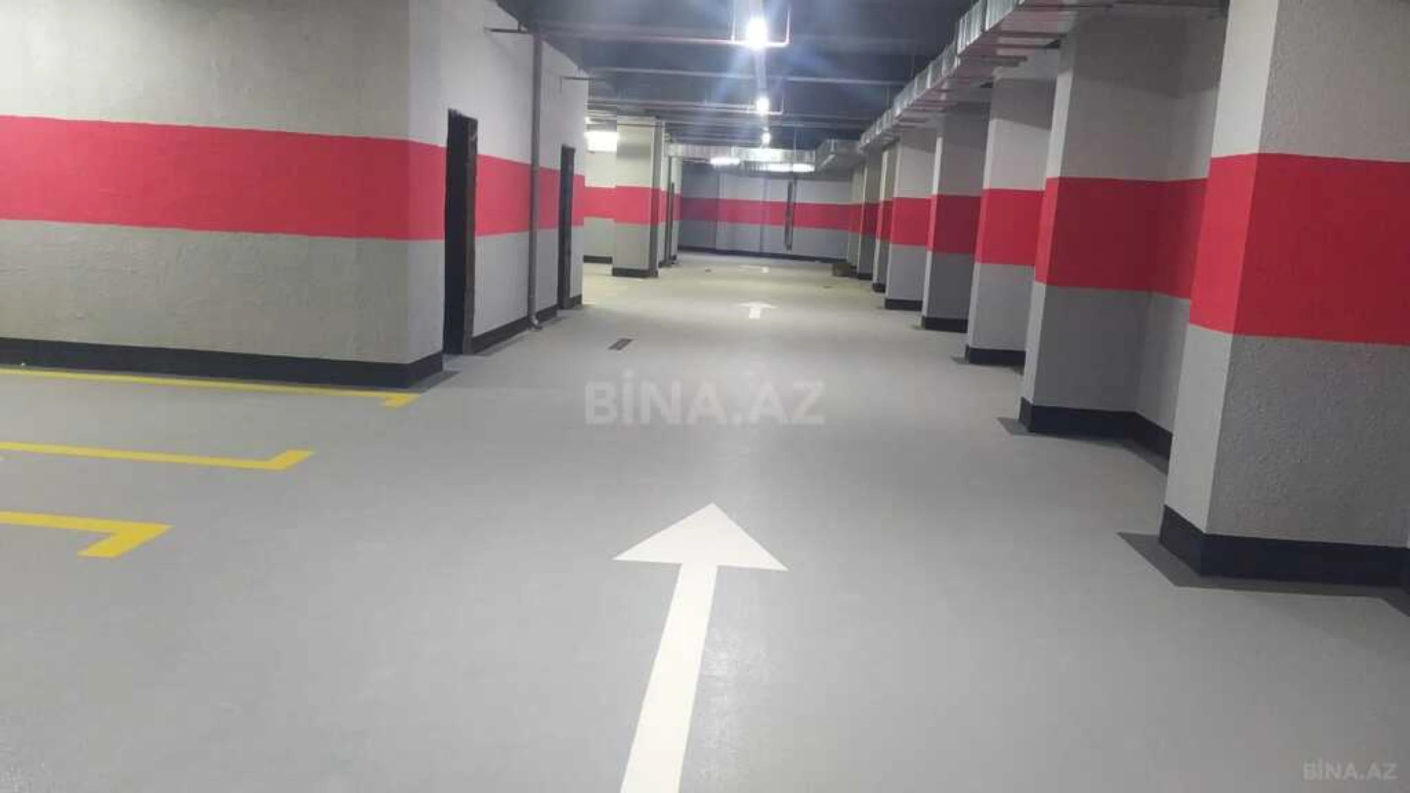Satılır 4 otaqlı mənzil 180 m²