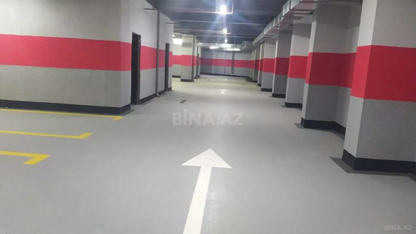 Satılır 4 otaqlı mənzil 180 m²