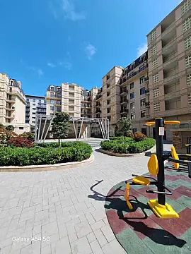 Satılır 4 otaqlı mənzil 154 m²