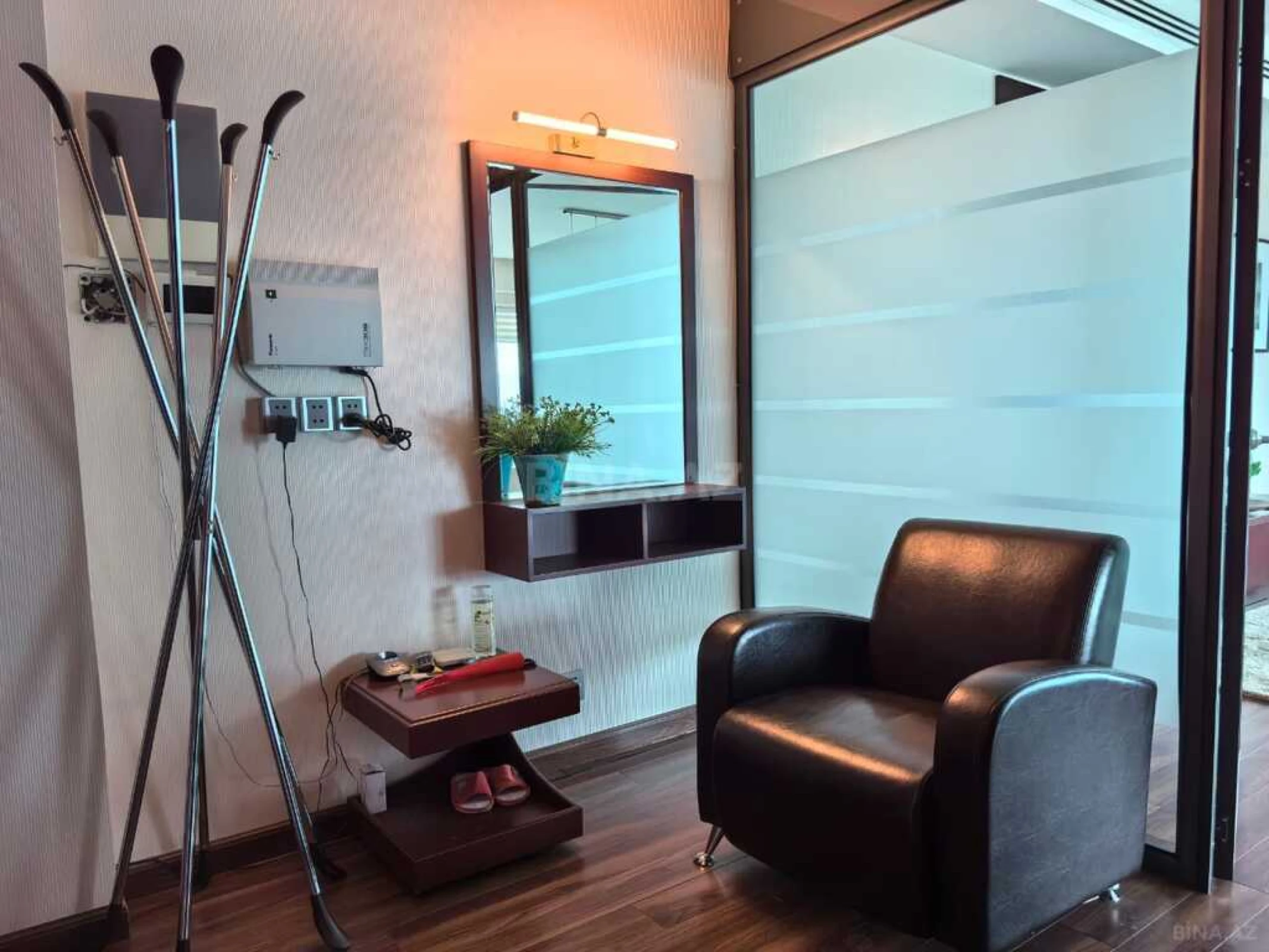 Kirayə verilir 2 otaqlı mənzil 114 m²